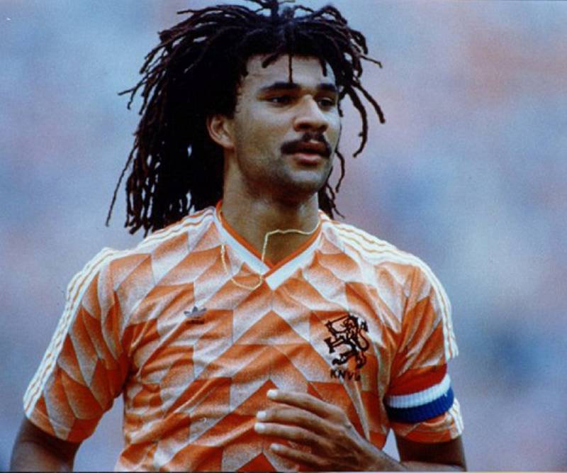 Ruud Gullit – “Vua tóc xù” và nghệ sĩ đa năng Hà Lan