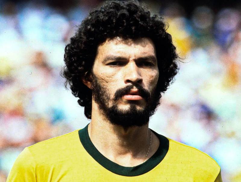 Sócrates – Thủ lĩnh Brazil, bác sĩ y khoa